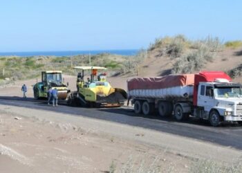 Pavimentación camino Monte Hermoso-Sauce Grande