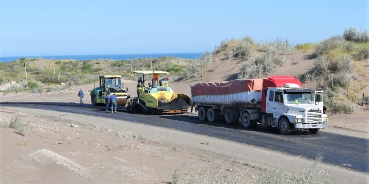 Pavimentación camino Monte Hermoso-Sauce Grande