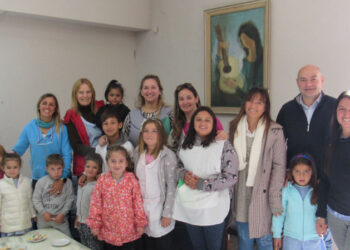 Raúl Reyes reunión sobre temas de niñez