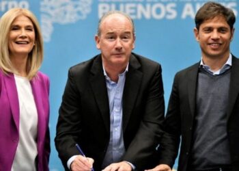 Verónica Magario, Marcos Fernández y Axel Kicillof