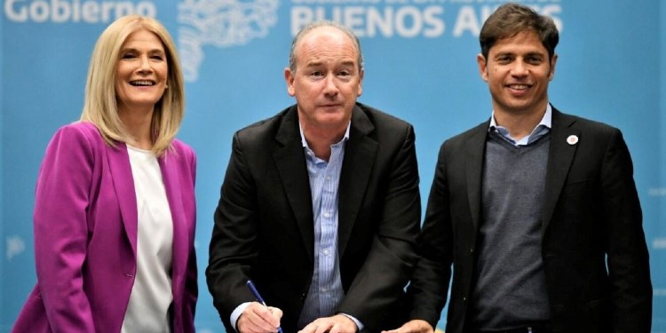 Verónica Magario, Marcos Fernández y Axel Kicillof