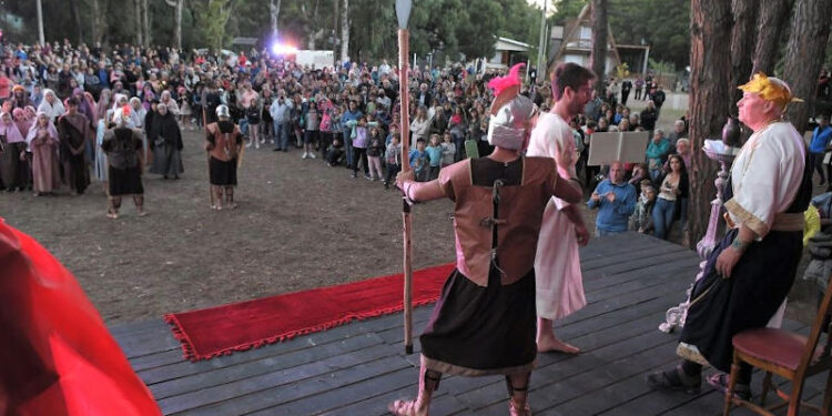 Via crucis viviente en Sauce Grande