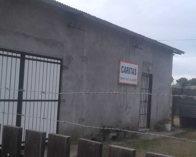 Salón de cáritas en barrio esperanza monte Hermoso