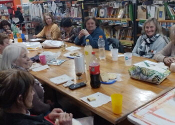 Taller de crochet en la biblioteca