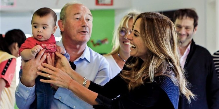 Marcos Fernández junto a Victoria Tolosa Paz