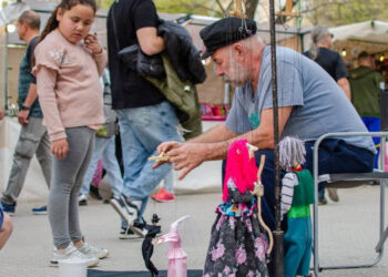 Con exponentes de distintas regiones del país se llevó a cabo en Bahía Blanca un nuevo Encuentro Nacional de Artesanos