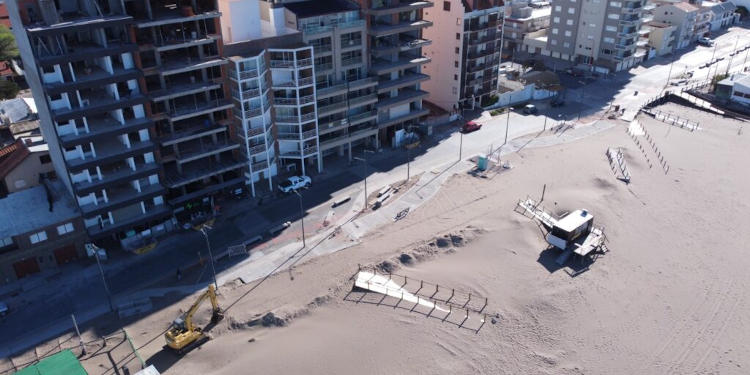 Trabajos en el frente costero monte hermoso