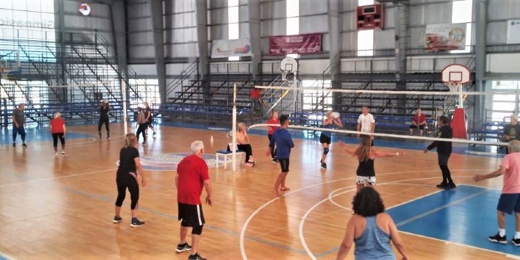 Muestra de actividades en el Polideportivo y música este miércoles