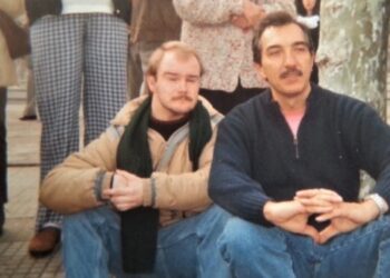 Guerrero de la vida, Guille Armendariz expone fotos en su querida Coronel Dorrego