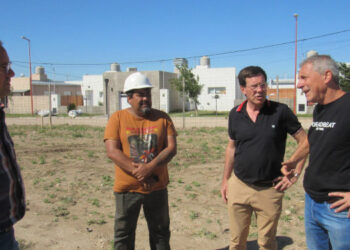 Chalde recorre obras de viviendas en Coronel Dorrego