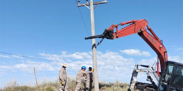 Cooperativa Eléctrica trabajos en Sauce Grande