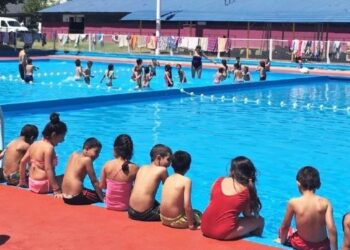 Coronel Dorrego. Informaron que sigue abierta la inscripción a la Escuela de Verano y a las becas estudiantiles