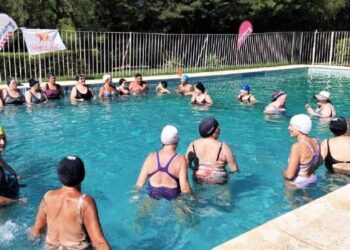 Clases de gimnasia en el agua