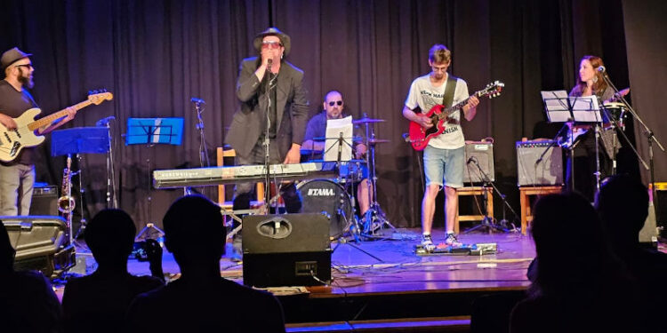 Fósforo y la MH 10 años presentación en Bahía Blanca