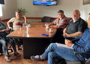 Reunión de Arranz y Quintana con vecinos de Sauce Grande