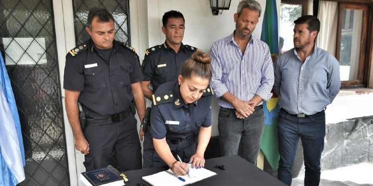 Carla Martin asumió la jefatura de la Policía Comunal