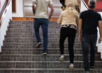 Escaleras del centro cultural de Monte Hermoso