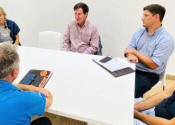 Reunión del intendente Chalde con integrantes del INTA