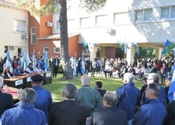 Foto, en 2022 la apertura se llevó a cabo el 1 de abril en el Centro Cívico Alborada, comenzando los festejos del cuadragésimo tercer aniversario de la autonomía de Monte Hermoso