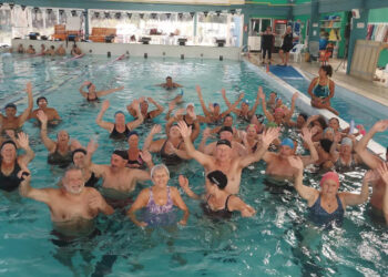 Clases de aquagym en el natatorio municipal de Monte Hermoso