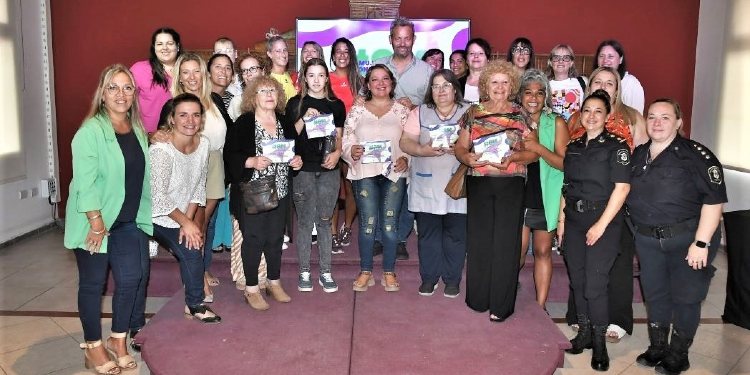 “Mujeres que reconocen mujeres”. Trabajadoras de diversos ámbitos fueron distinguidas este 8 de marzo en Monte Hermoso