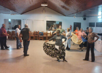 Folclore para adultos mayores en Monte Hermoso