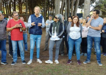 Reunión con vecinos y autoridades de Sauce Grande