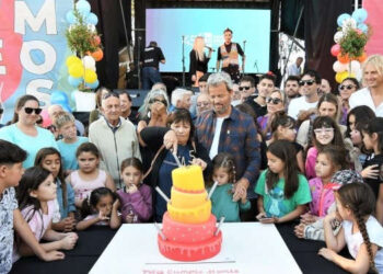 Una fiesta de alegría, música y color para festejar un nuevo aniversario de Monte Hermoso
