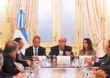 El gobierno acordó con entidades del sector turístico un programa de promociones para incentivar la actividad