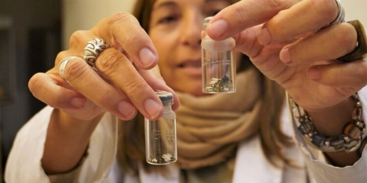 Crean pinturas o recubrimientos especiales para proteger ambientes de la contaminación microbiana