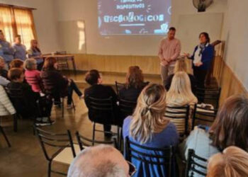 Taller de Dispositivos Tecnológicos para Personas Mayores en Coronel Dorrego