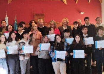 Jornada democrática. Asumieron sus cargos los nuevos integrantes del Concejo Deliberante Estudiantil de Monte Hermoso