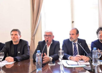 Dichiara suma fuerte respaldo para lograr que se instale en Bahía Blanca la proyectada mega planta de GNL de YPF