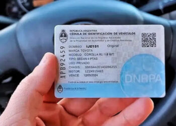 Es oficial: quedó sin efecto la tarjeta azul para conducir. Qué requisitos son obligatorios para circular