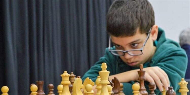 El argentino Faustino Oro se convirtió en el maestro internacional de ajedrez más precoz de la historia