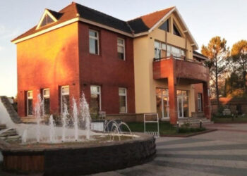 Por el asueto de trabajadores estatales no abren las dependencias oficiales este jueves 27