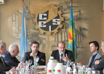 El gobierno bonaerense refuerza su apoyo para que se ratifique a Bahía Blanca como sede de la mega planta de gas