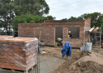 Construyen módulos habitacionales de tránsito para víctimas de violencia de género en Monte Hermoso