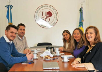 El titular comunal de Salud mantuvo un encuentro con la rectora de la UPSO para coordinar acciones formativas