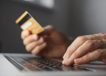 Cómo defenderse de hackeos, estafas, robo de datos y otros riesgos en el uso de dispositivos electrónicos
