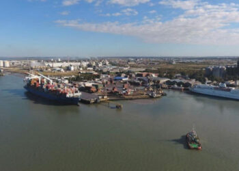 Gran avance para determinar el lugar donde se asentará finalmente la mega planta de gas natural licuado de YPF