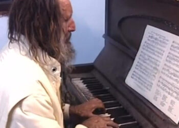 Saldos y retazos de la historia lugareña. El piano de Leif en buenas manos