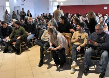 Los padres de Micaela García brindaron un taller en Monte Hermoso sobre aspectos de la ley que lleva su nombre