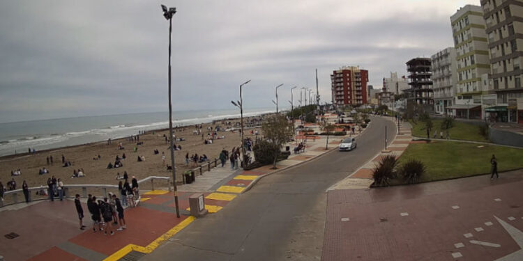 La playa céntrica de Monte Hermoso en vivo