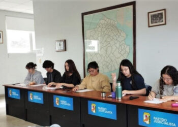 Parlamentos juveniles. Se desarrolló este lunes en Monte Hermoso la etapa distrital del programa