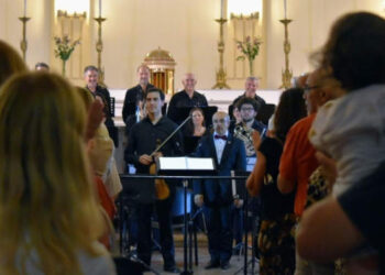 Grupo vocal cantarte concierto a benficio parroquia Santa Teresita
