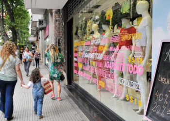 Según CAME las ventas por el Día de la Madre descendieron 0,9% con relación a la misma celebración del año anterior