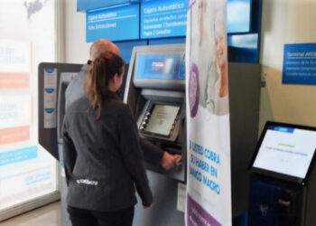 Todo confirmado: 3,47% de aumento y bono para beneficiarios de ANSES y calendario de pagos de noviembre
