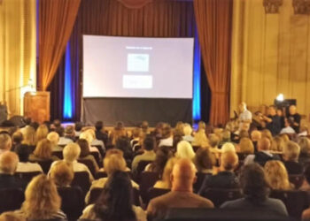 El otro regreso de Milstein a su ciudad: se estrenó en Bahía Blanca el documental de Machiavelli sobre César Milstein