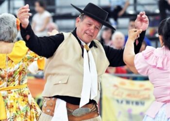 «La vejez es una parte más en nuestro ciclo vital». Una especialista convoca a descartar el prejuicio del “viejismo’’